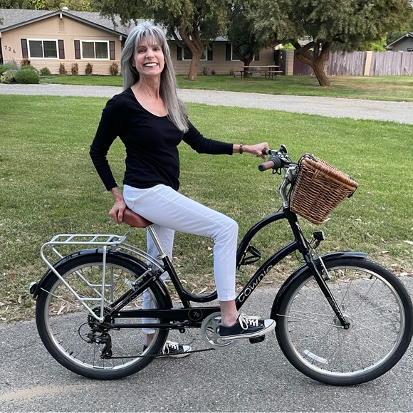 Meet your Posher, Jill - Picture 1 of 10